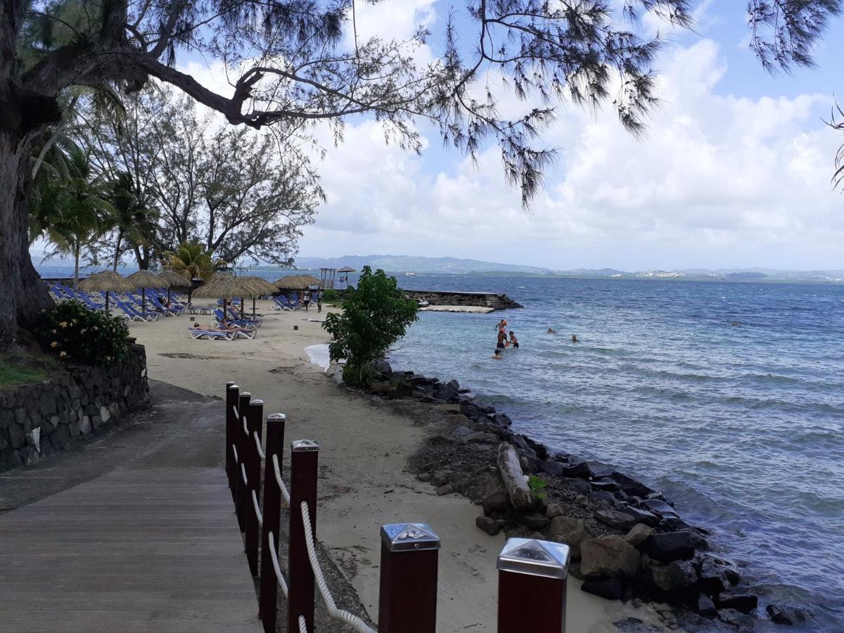 Residence Hoteliere Le Carayou レ・トロワ・イレ エクステリア 写真